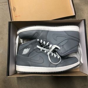 Size 13 Jordan 1 grey mid